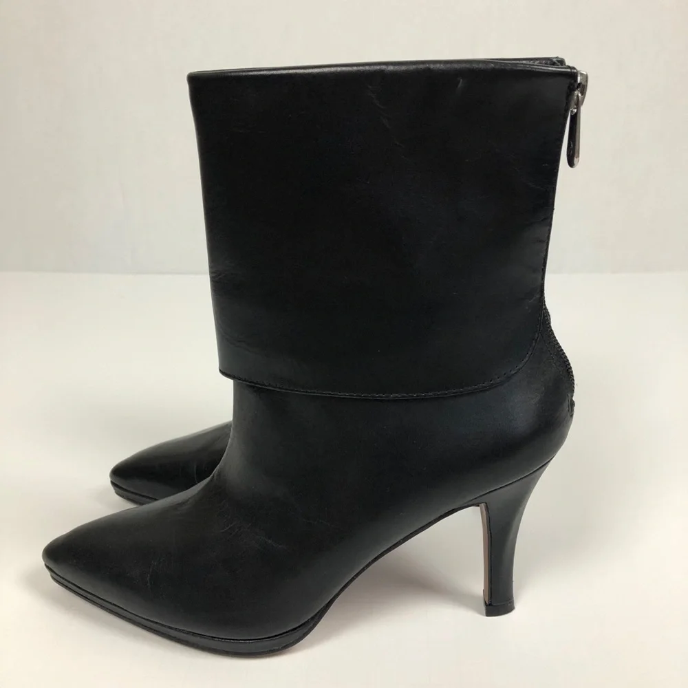 AdrienneVittadini Jael Folded Cuff Bootie - Picture 4 of 15